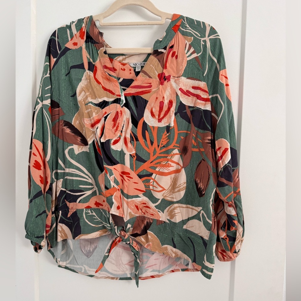 Nic + Zoe  Multicolor Floral Blouse
